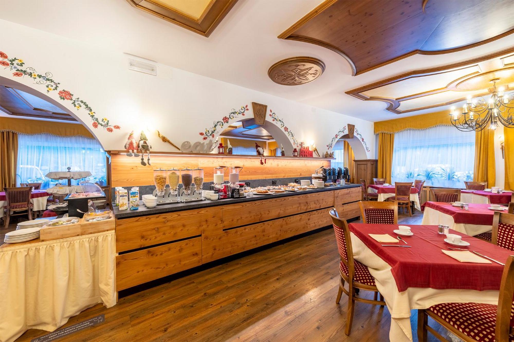 Hotel Alpino Wellness & Spa Peio Fonti Ngoại thất bức ảnh