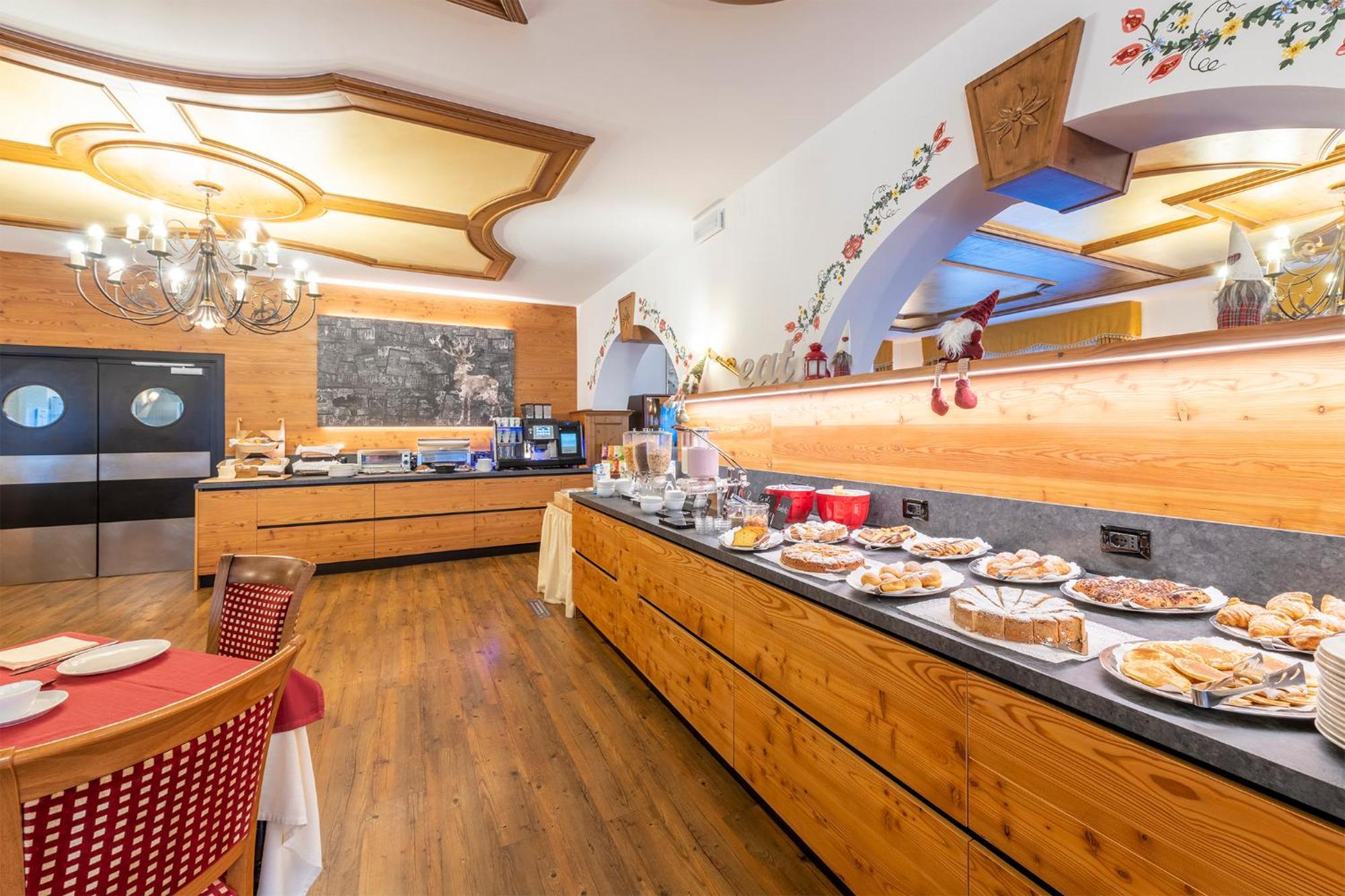 Hotel Alpino Wellness & Spa Peio Fonti Ngoại thất bức ảnh